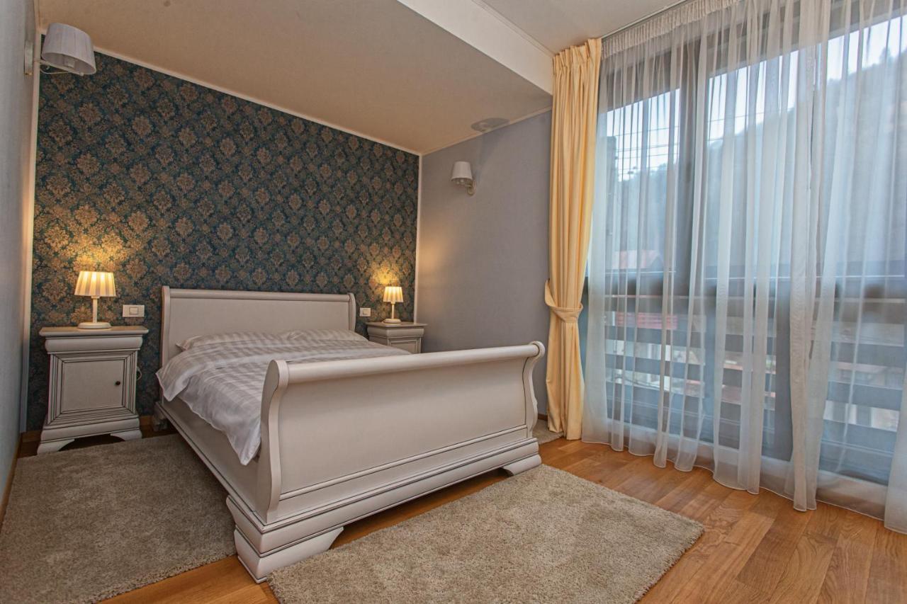 Vila Imperial Bed and Breakfast Sinaia Eksteriør billede